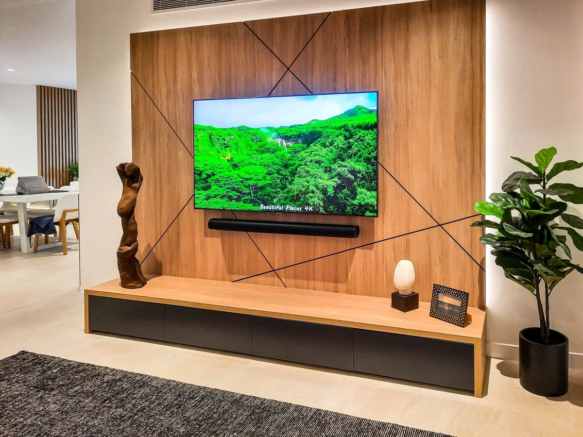 TV & Soundbar wall-mounted, Noosa Heads