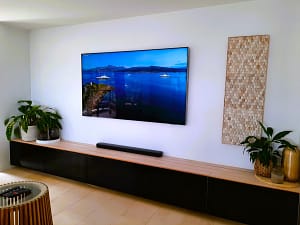 TV wall-mounted & Soundbar, Peregian Beach